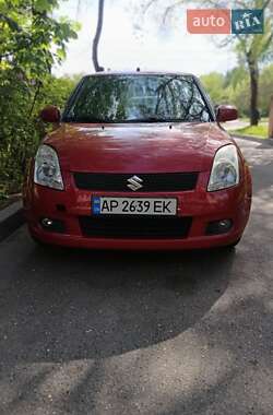 Хетчбек Suzuki Swift 2005 в 