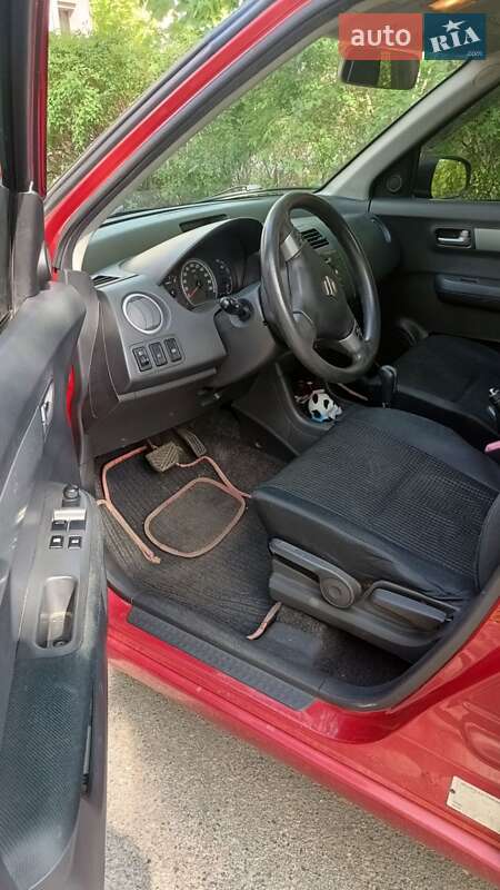 Хетчбек Suzuki Swift 2005 в Запоріжжі