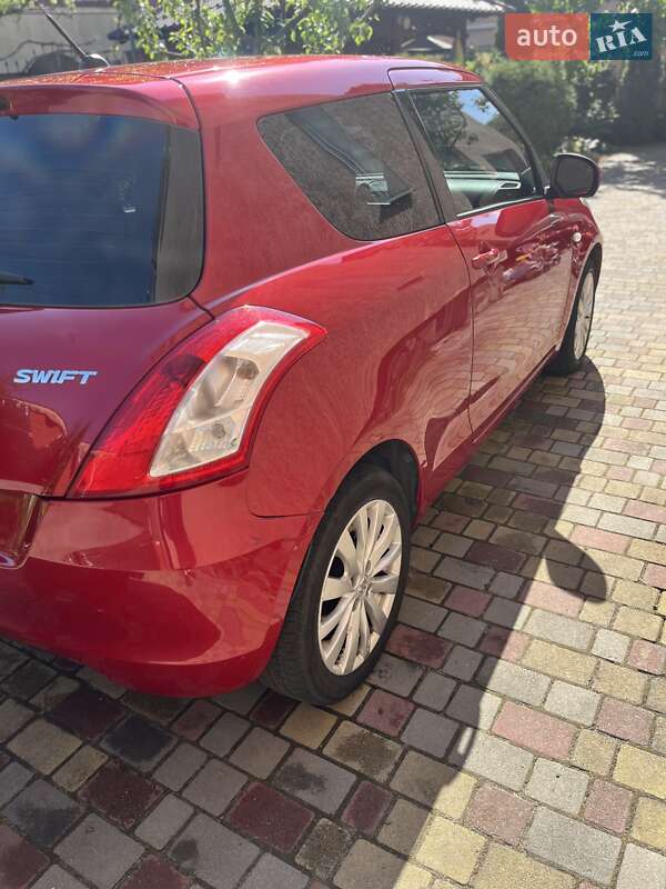 Хэтчбек Suzuki Swift 2010 в Львове