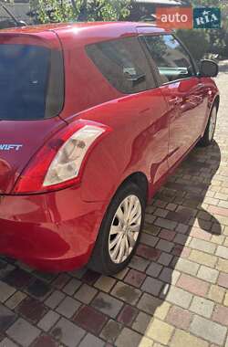 Хэтчбек Suzuki Swift 2010 в 