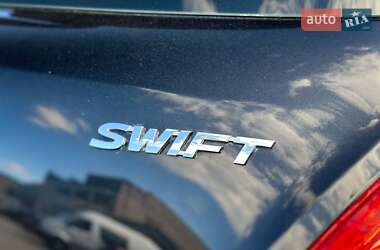 Хетчбек Suzuki Swift 2011 в 