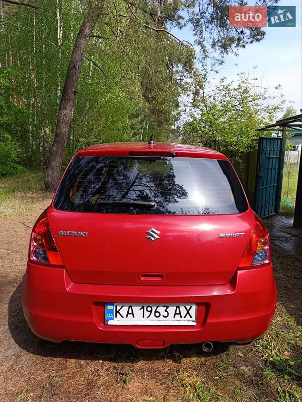 Хэтчбек Suzuki Swift 2007 в Киеве