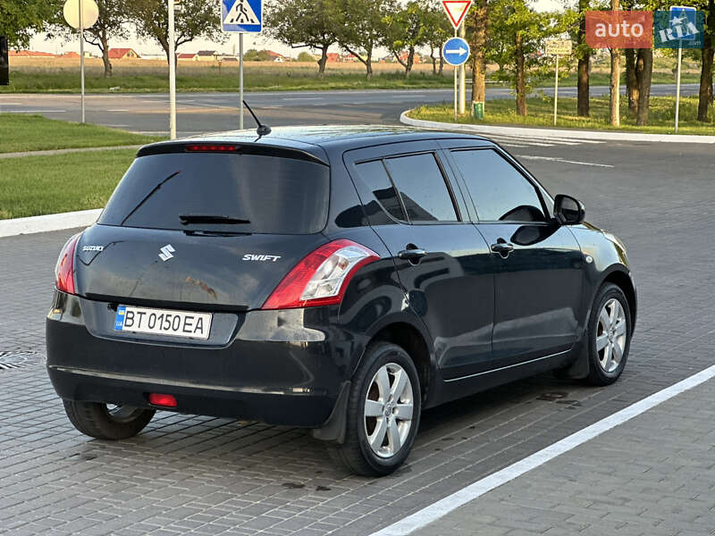 Хэтчбек Suzuki Swift 2012 в Великом Дальнике