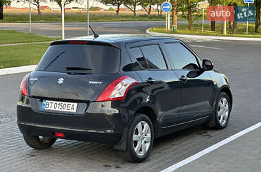 Хетчбек Suzuki Swift 2012 в 