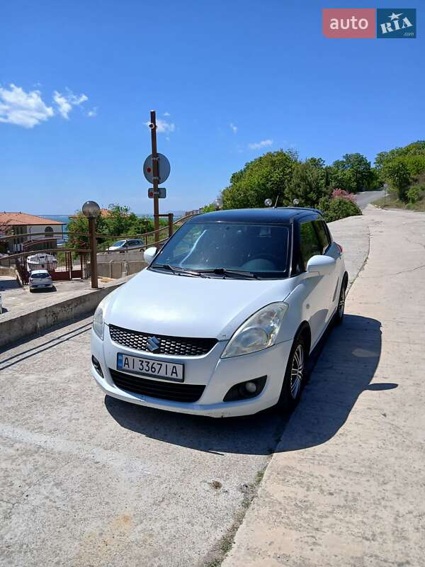 Хэтчбек Suzuki Swift 2011 в Буче