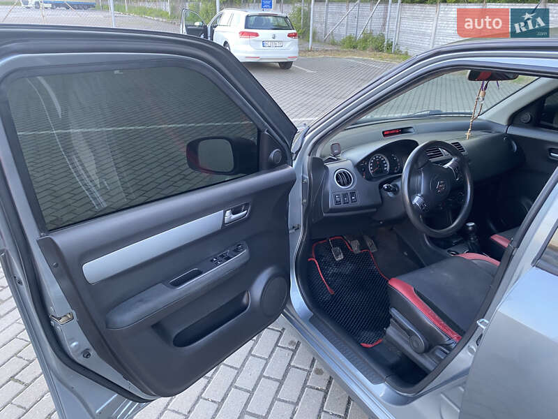 Хэтчбек Suzuki Swift 2006 в Львове фото 11 Хэтчбек Suzuki Swift 2006 в Львове