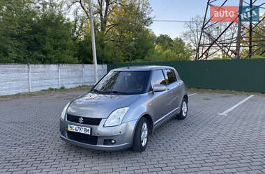 Хэтчбек Suzuki Swift 2006 в 