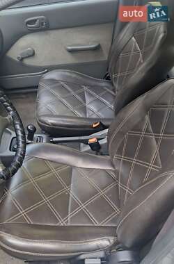 Седан Suzuki Swift 2003 в 
