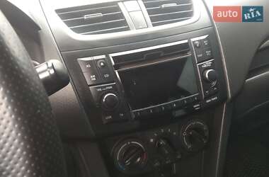 Хэтчбек Suzuki Swift 2011 в 