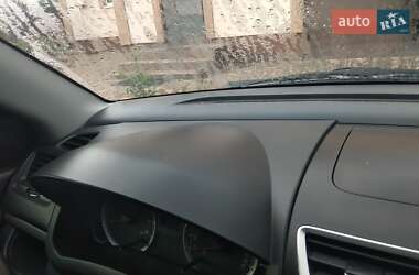 Хэтчбек Suzuki Swift 2011 в 