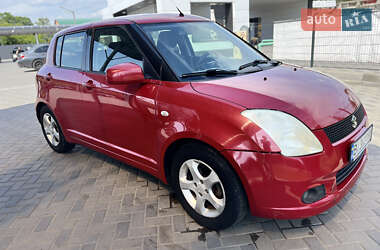 Хэтчбек Suzuki Swift 2005 в 