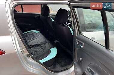 Хэтчбек Suzuki Swift 2011 в 