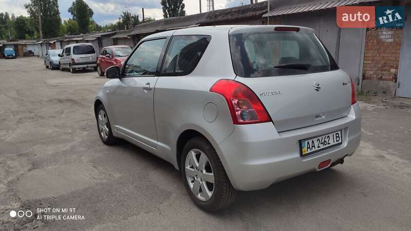 Хетчбек Suzuki Swift 2008 в Києві