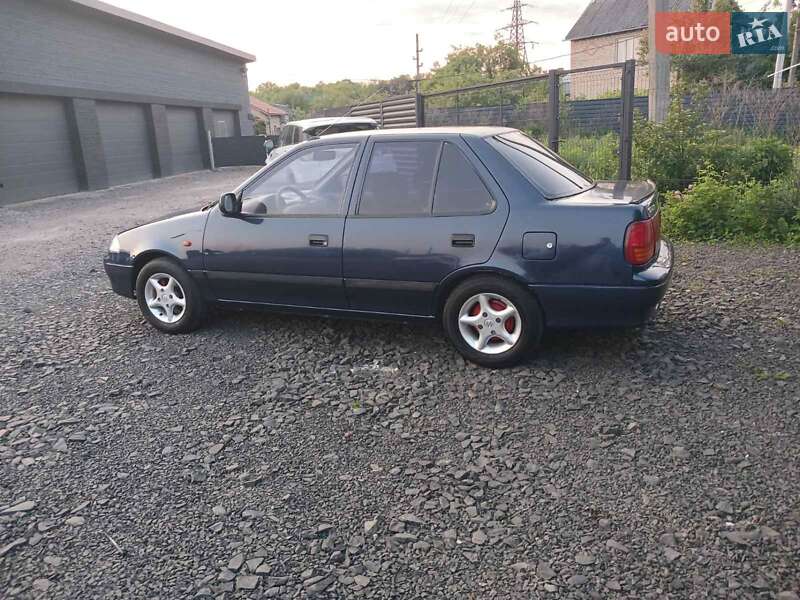 Седан Suzuki Swift 2000 в Луцьку