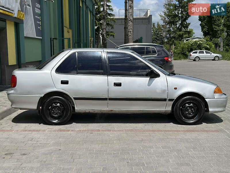 Седан Suzuki Swift 2003 в Тернополе