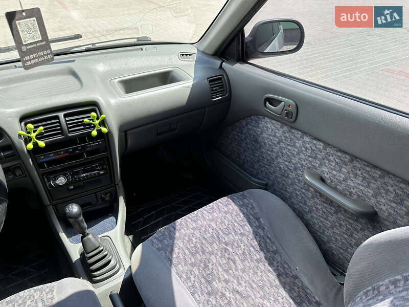 Седан Suzuki Swift 2003 в Тернополе