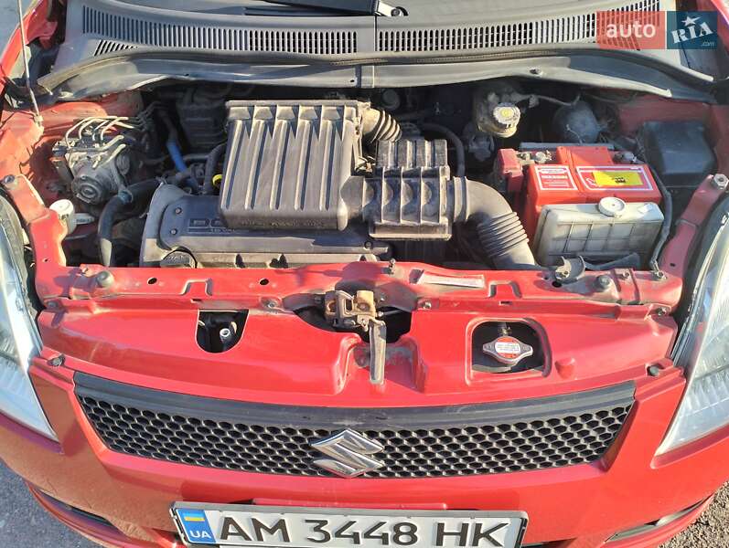 Хетчбек Suzuki Swift 2006 в Житомирі