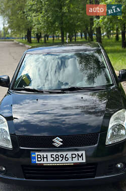 Хэтчбек Suzuki Swift 2006 в 