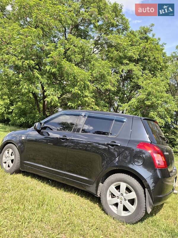 Хэтчбек Suzuki Swift 2008 в Сарнах