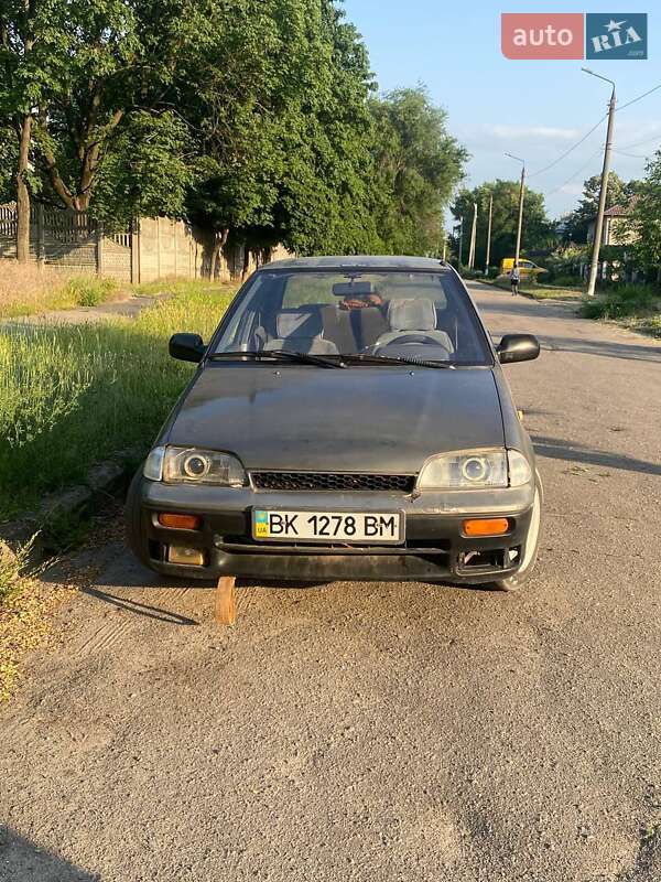 Седан Suzuki Swift 1990 в 