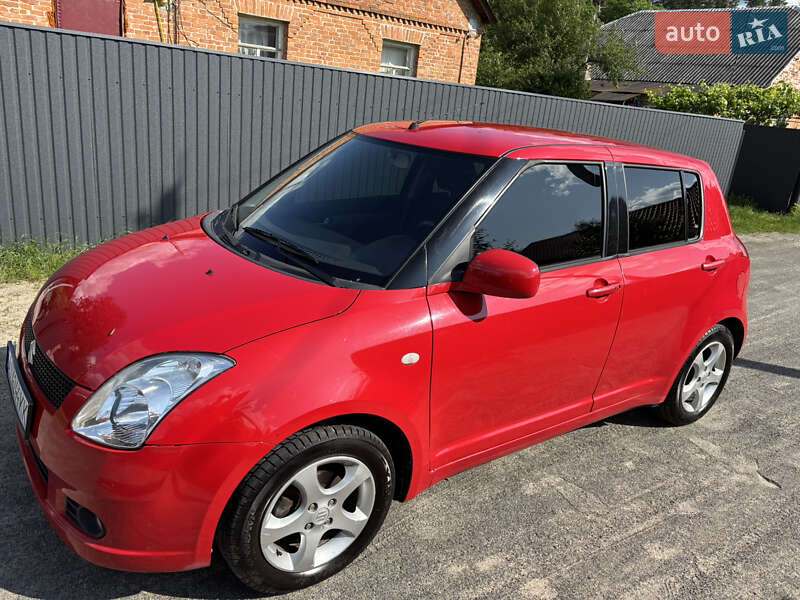 Хэтчбек Suzuki Swift 2007 в Киеве