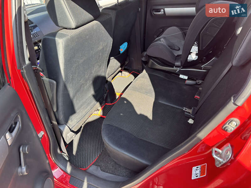 Хэтчбек Suzuki Swift 2007 в Киеве