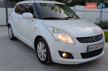 Хэтчбек Suzuki Swift 2013 в 
