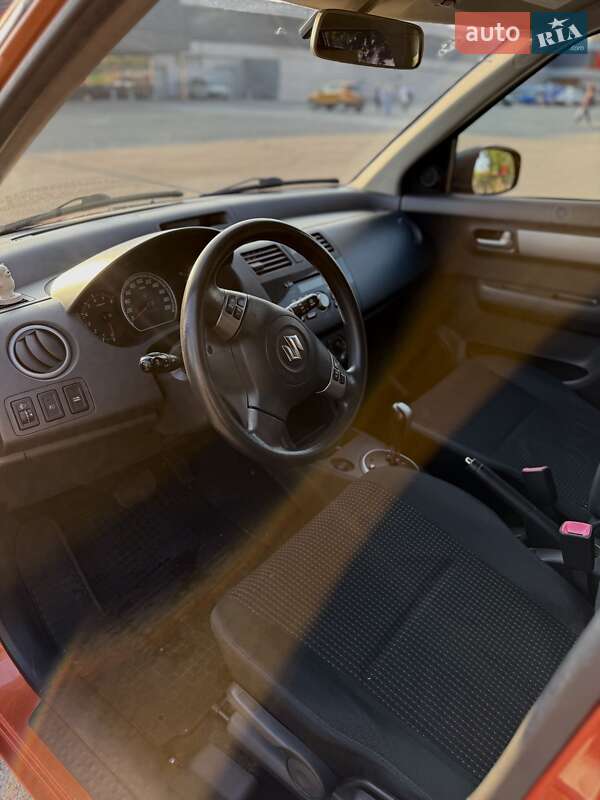 Хетчбек Suzuki Swift 2006 в Києві