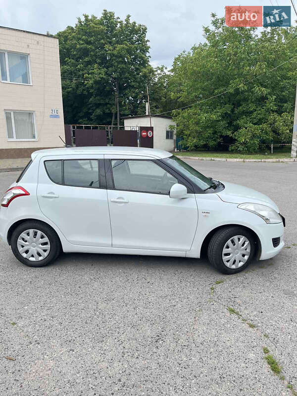 Хэтчбек Suzuki Swift 2012 в Лубнах