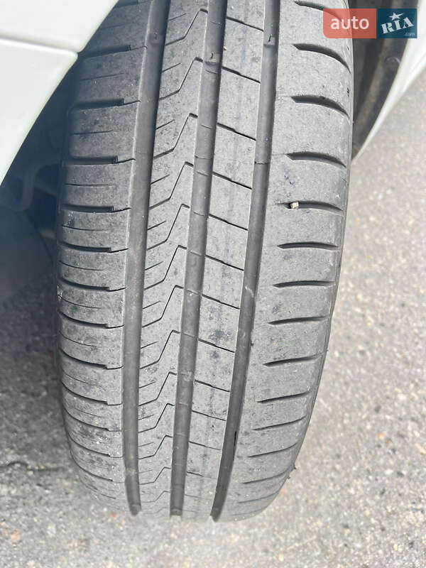 Хэтчбек Suzuki Swift 2012 в Лубнах