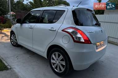 Хэтчбек Suzuki Swift 2013 в 