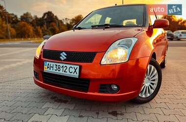 Хэтчбек Suzuki Swift 2007 в 