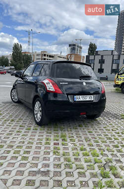 Хэтчбек Suzuki Swift 2012 в 