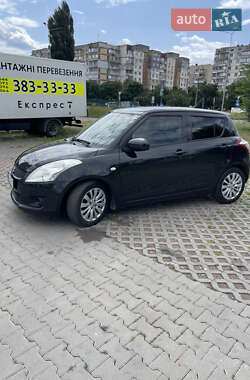 Хэтчбек Suzuki Swift 2012 в 