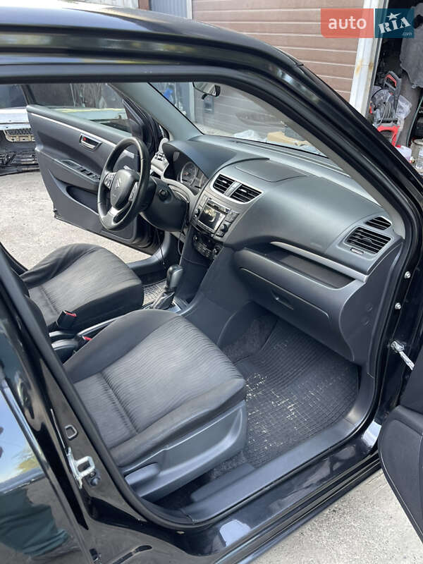 Хэтчбек Suzuki Swift 2012 в Киеве