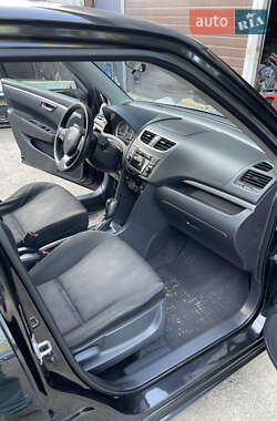 Хэтчбек Suzuki Swift 2012 в 