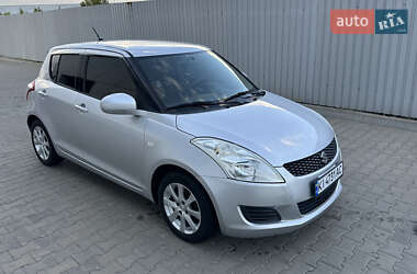 Хетчбек Suzuki Swift 2011 в 