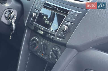 Хетчбек Suzuki Swift 2011 в 