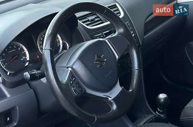 Хетчбек Suzuki Swift 2011 в 