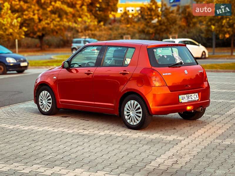 Хетчбек Suzuki Swift 2007 в Києві