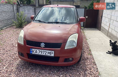 Хэтчбек Suzuki Swift 2006 в Старых Петровцах