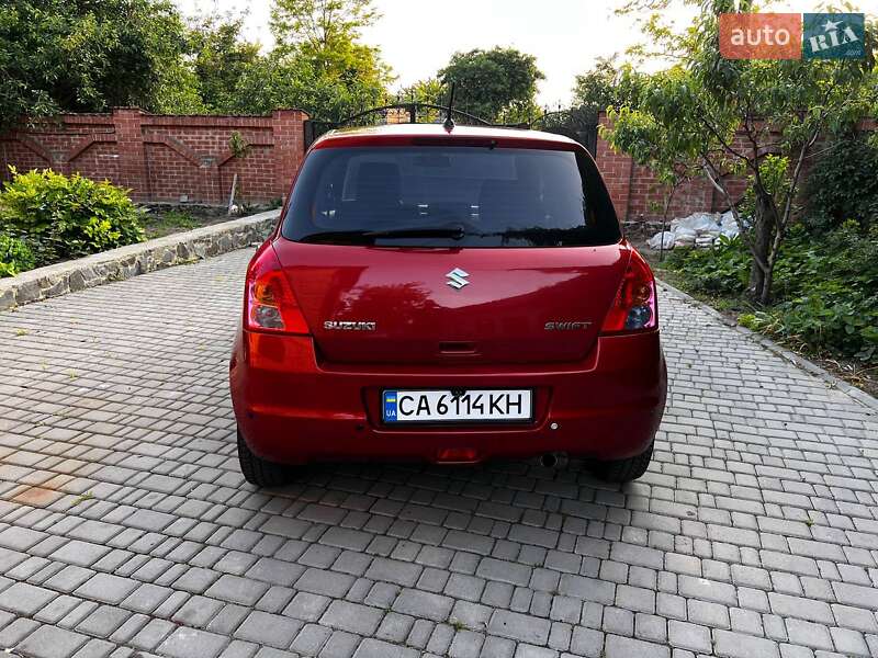 Хэтчбек Suzuki Swift 2008 в Лысянке