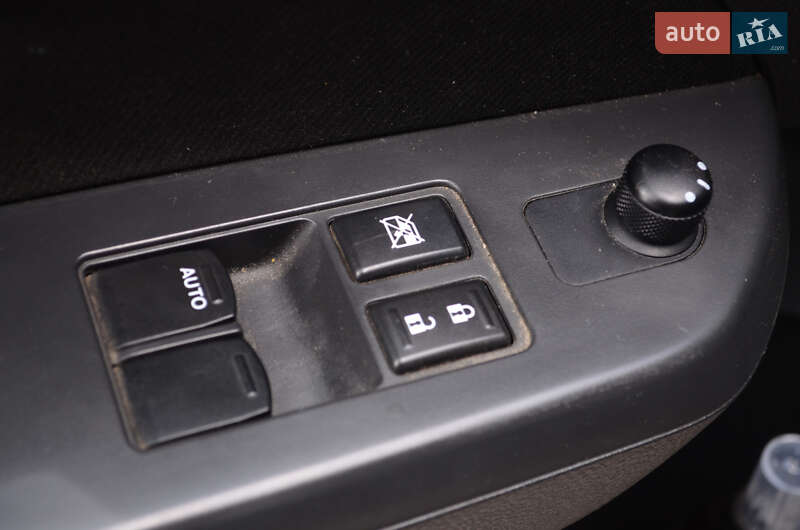 Хетчбек Suzuki Swift 2013 в Києві