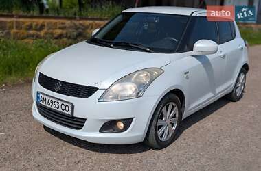 Хэтчбек Suzuki Swift 2013 в 