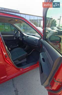 Хэтчбек Suzuki Swift 2005 в 
