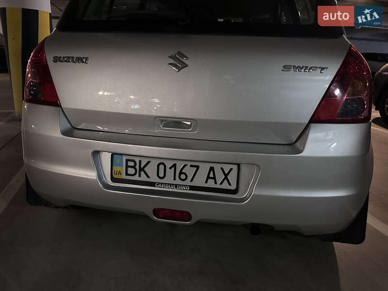 Хетчбек Suzuki Swift 2010 в Києві