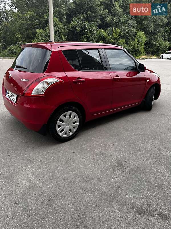 Хетчбек Suzuki Swift 2011 в Дніпрі