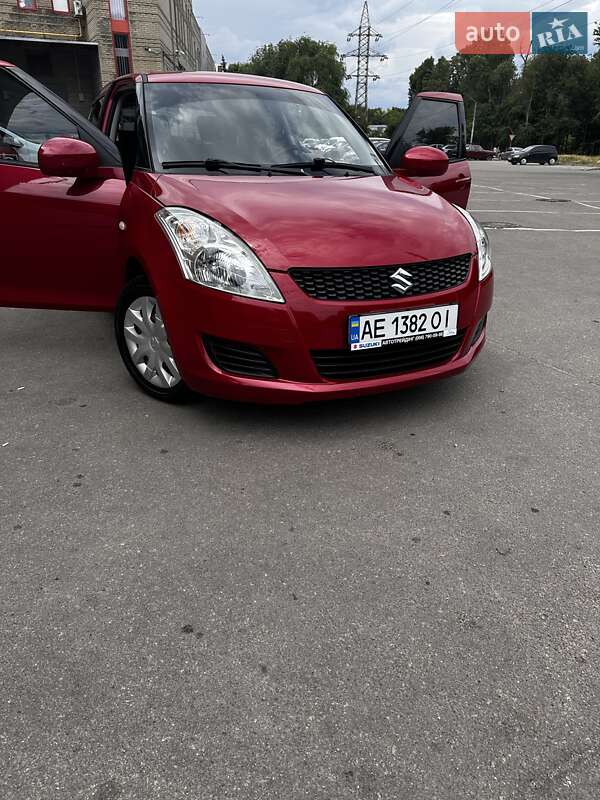 Хетчбек Suzuki Swift 2011 в Дніпрі