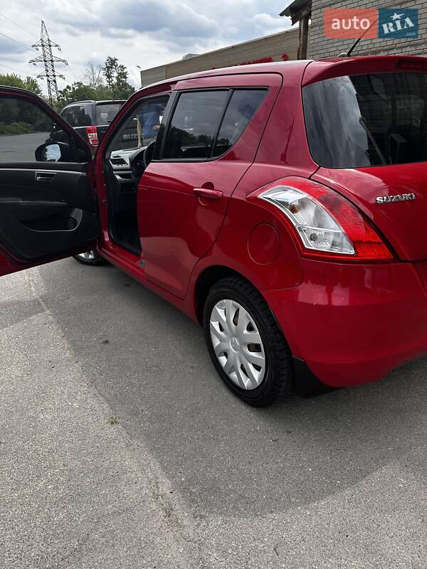 Хетчбек Suzuki Swift 2011 в Дніпрі