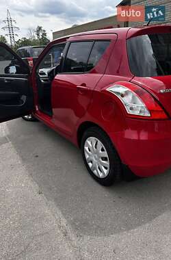 Хэтчбек Suzuki Swift 2011 в 